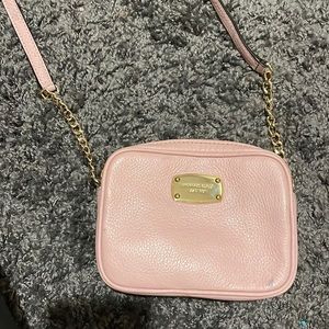 Micheal kors cross body purse